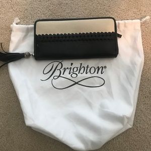 Brighton Wallet w/ Black Strap